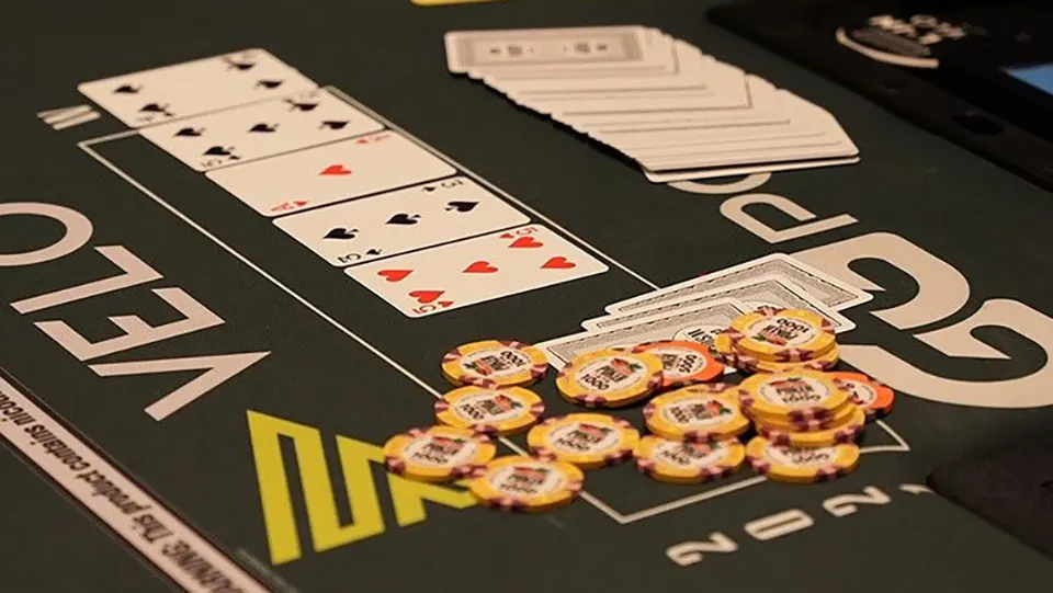 โป๊กเกอร์สดไทย